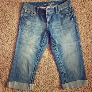 Maurice’s Capri jeans! Excellent condition! 🌹